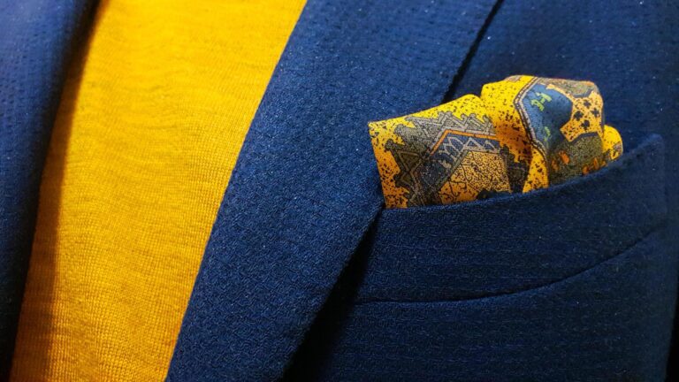 Yellow pocket square