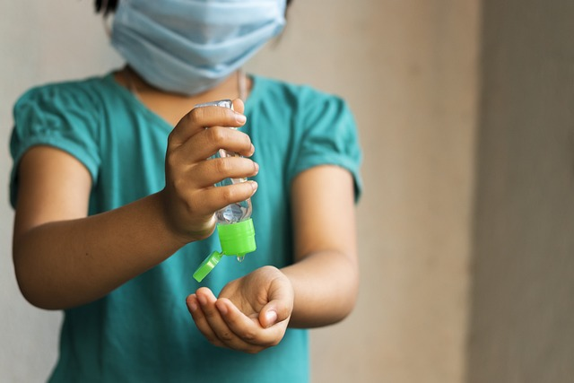 girl using Hand Cleansing gel