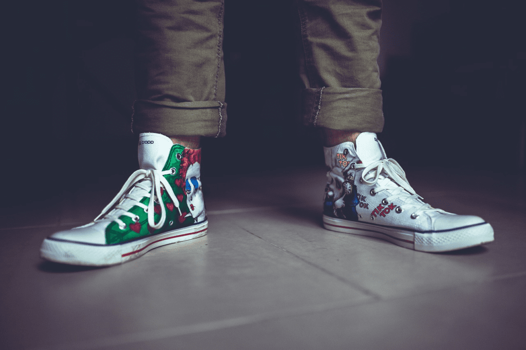 Painted sneakers with fabric pens